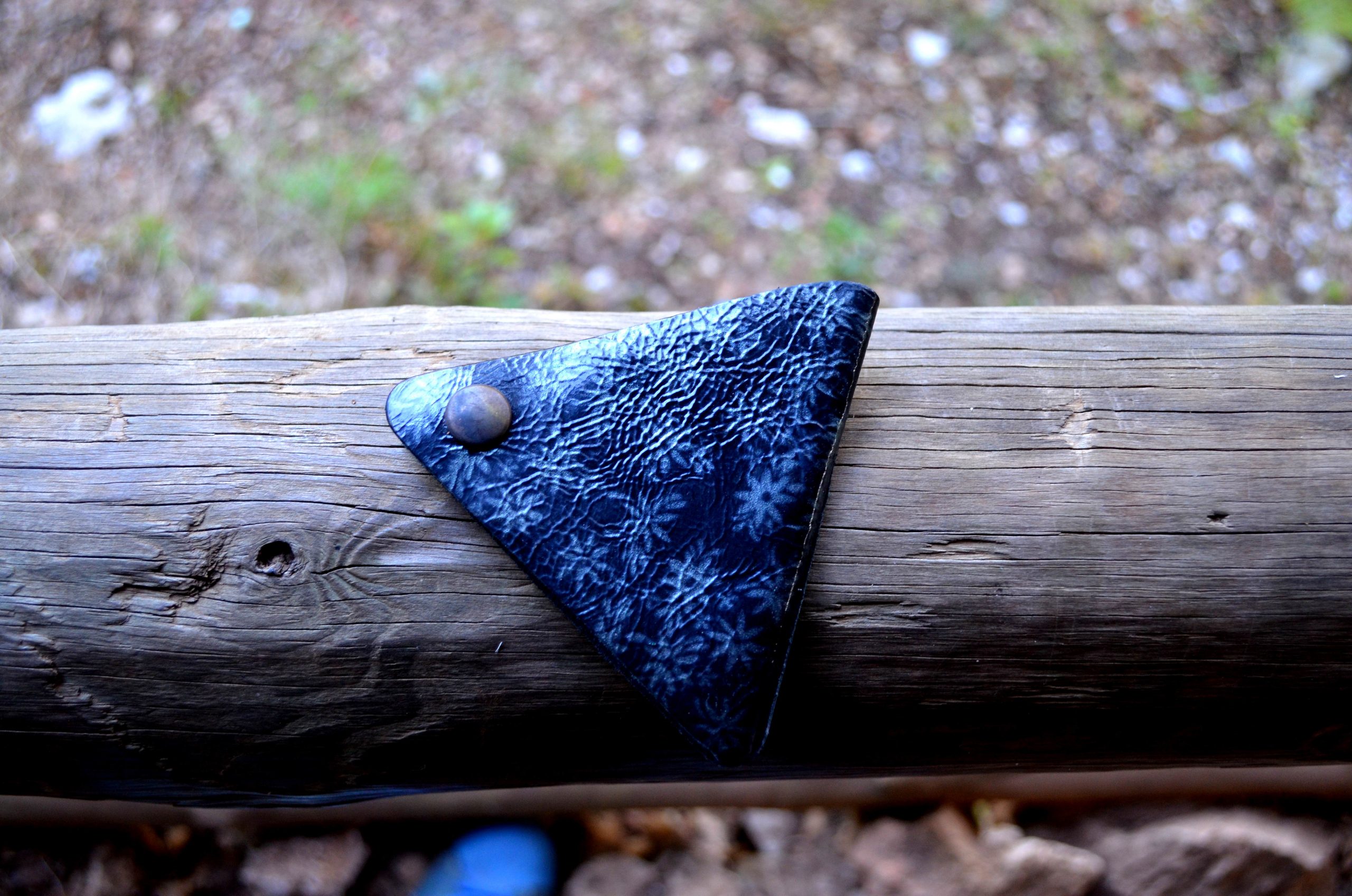 Chamuça Black Flowers by J.B